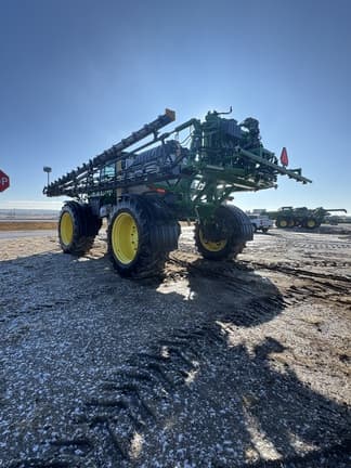 Image of John Deere R4045 equipment image 3