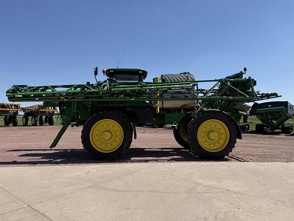 Image of John Deere R4045 equipment image 4