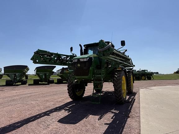 Image of John Deere R4045 equipment image 3