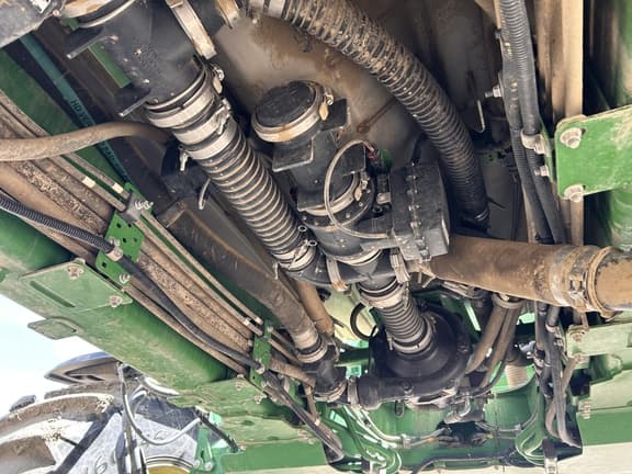 Image of John Deere R4045 equipment image 2