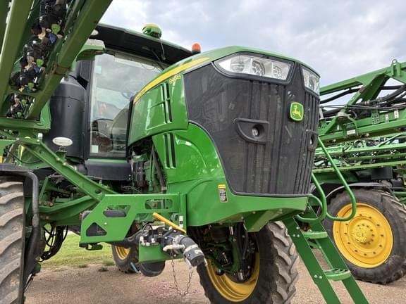 Image of John Deere R4045 equipment image 2