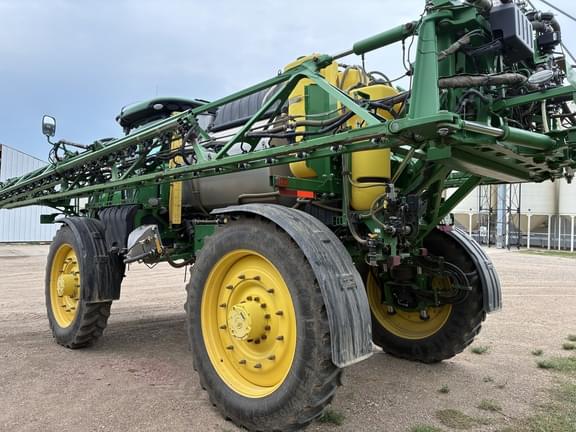 Image of John Deere R4045 equipment image 4