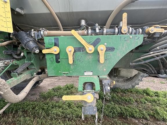 Image of John Deere R4045 equipment image 4