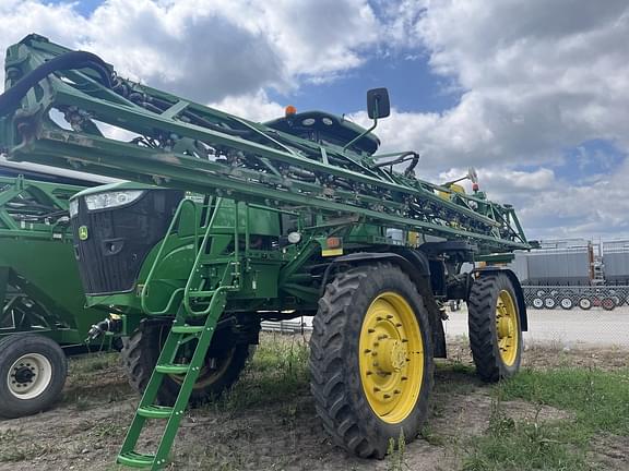 Image of John Deere R4045 equipment image 2