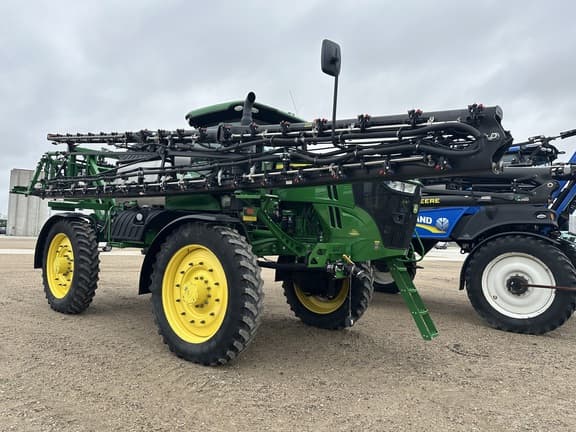 Image of John Deere R4045 Primary image