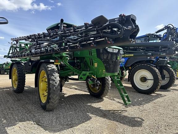 Image of John Deere R4045 equipment image 2