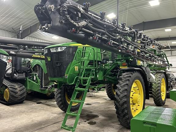 Image of John Deere R4045 equipment image 3