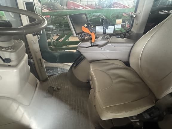 Image of John Deere R4045 equipment image 2