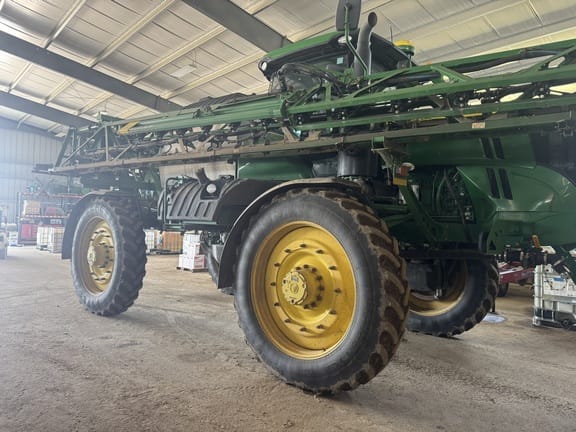 2018 John Deere R4045 Equipment Image0