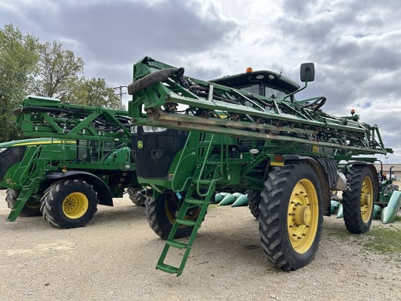 2018 John Deere R4045 Equipment Image0