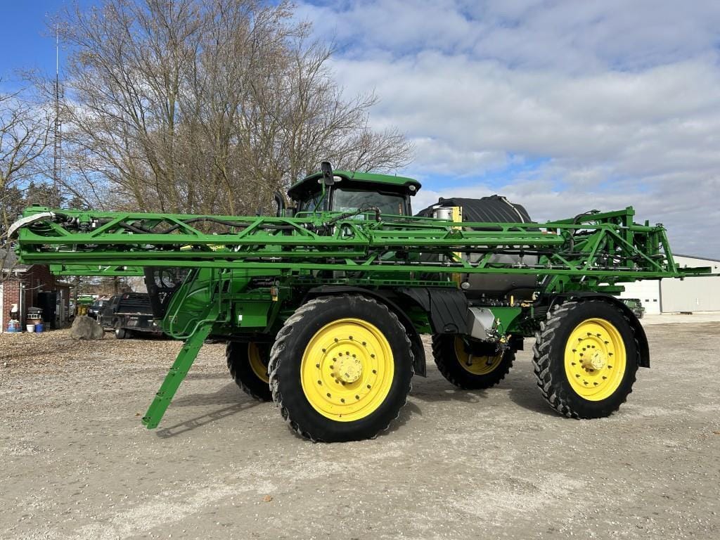 Main image John Deere R4045