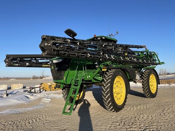 Image of John Deere R4045 equipment image 2