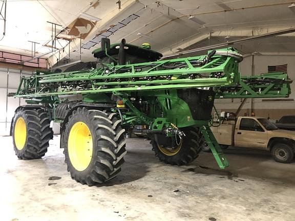 Image of John Deere R4045 equipment image 4