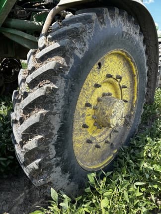 Image of John Deere R4045 equipment image 4