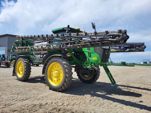 2018 John Deere R4045 Equipment Image0
