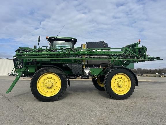 Image of John Deere R4045 equipment image 1