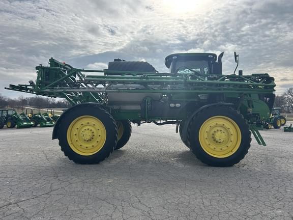 Image of John Deere R4045 equipment image 4