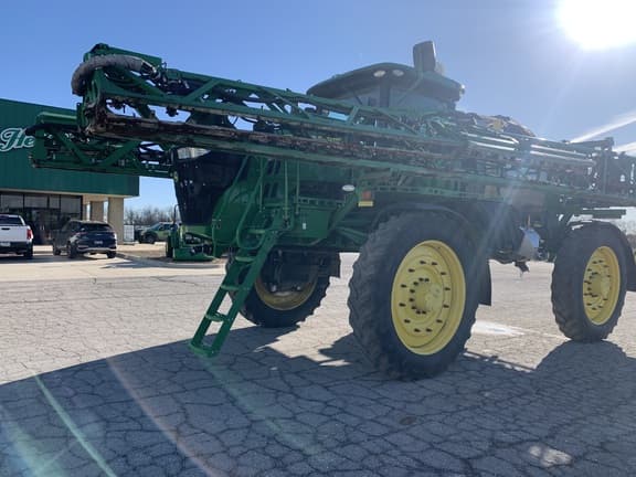 Image of John Deere R4045 equipment image 2