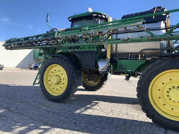 Image of John Deere R4045 equipment image 4