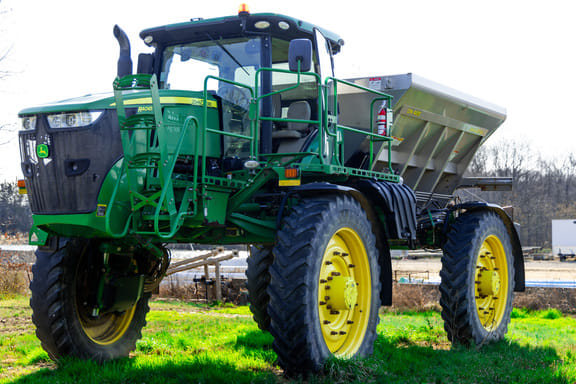 2018 John Deere R4045 Equipment Image0