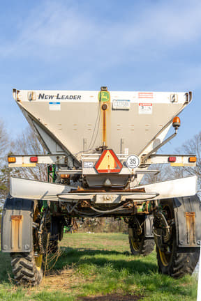 Image of John Deere R4045 equipment image 3