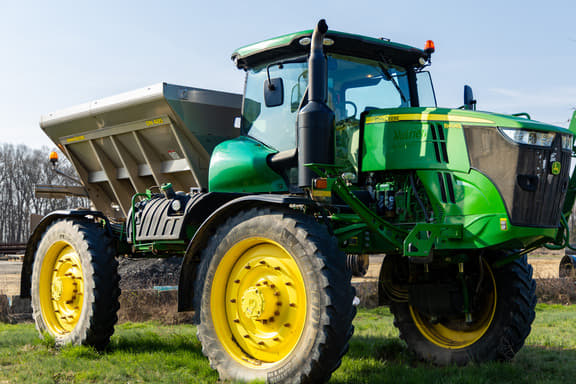 Image of John Deere R4045 equipment image 2