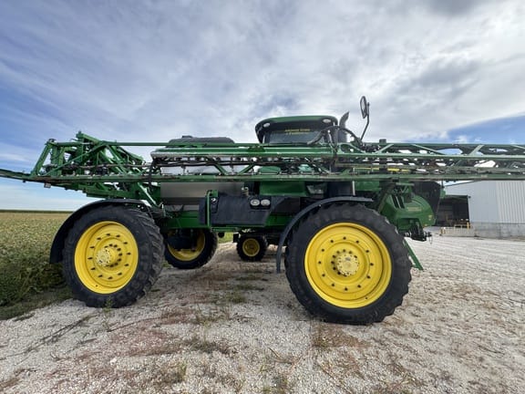 2018 John Deere R4045 Equipment Image0