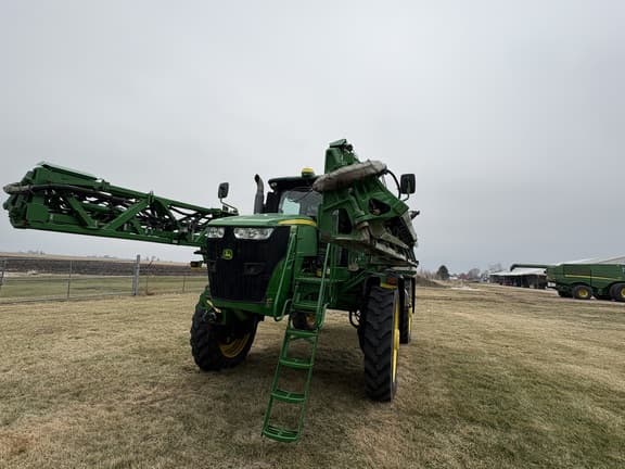 Image of John Deere R4045 equipment image 1