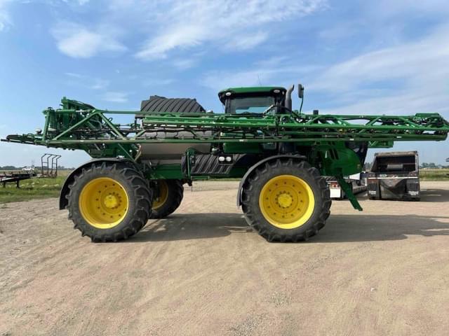Image of John Deere R4045 equipment image 3