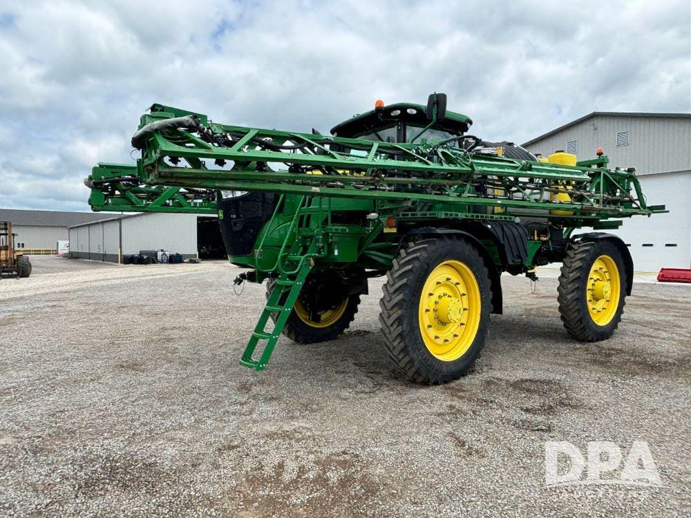 Main image John Deere R4045