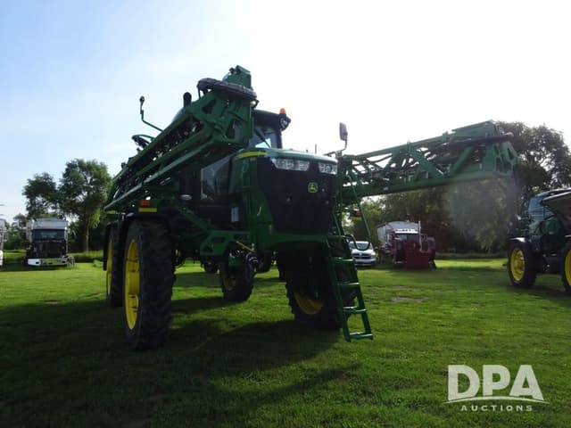 Image of John Deere R4045 equipment image 4