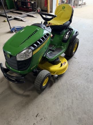 Image of John Deere S240 equipment image 1