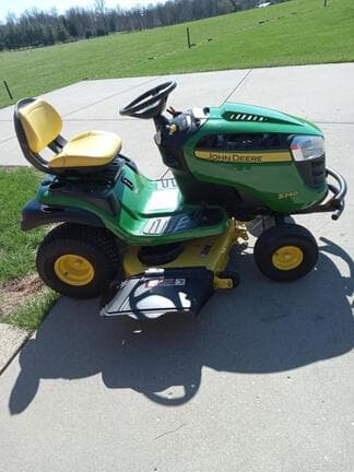 Image of John Deere S240 equipment image 3