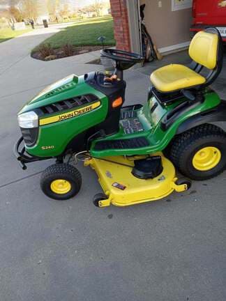Image of John Deere S240 Primary image