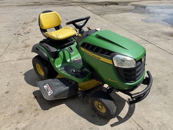 Image of John Deere S240 Primary image