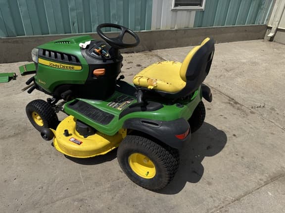 Image of John Deere S240 equipment image 2