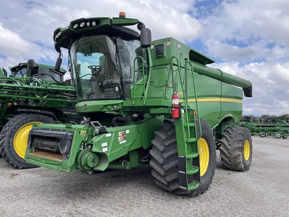 Main image John Deere S760