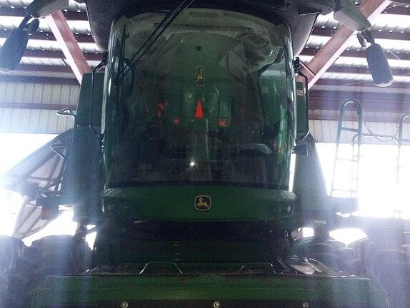 Image of John Deere S760 equipment image 4