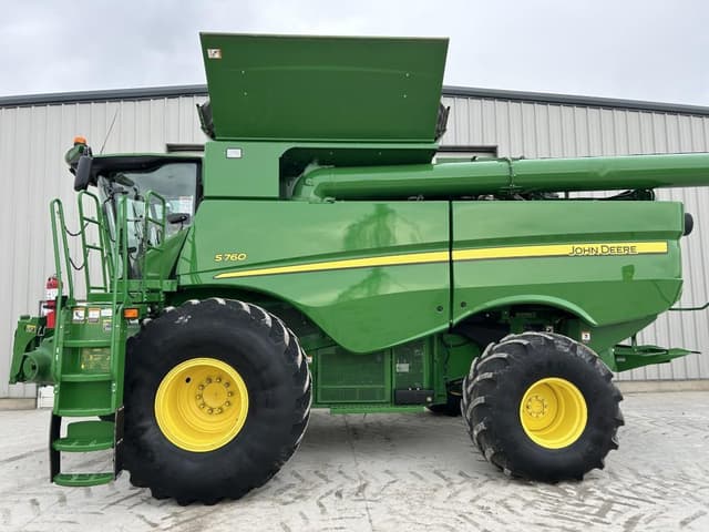 Image of John Deere S760 equipment image 2