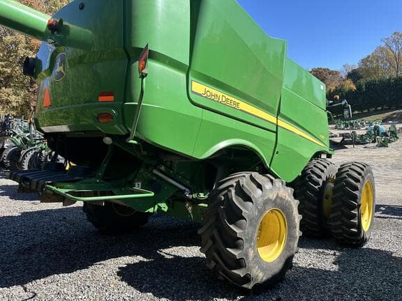 Image of John Deere S760 equipment image 2