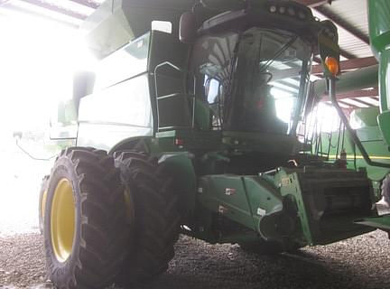 Image of John Deere S760 equipment image 1