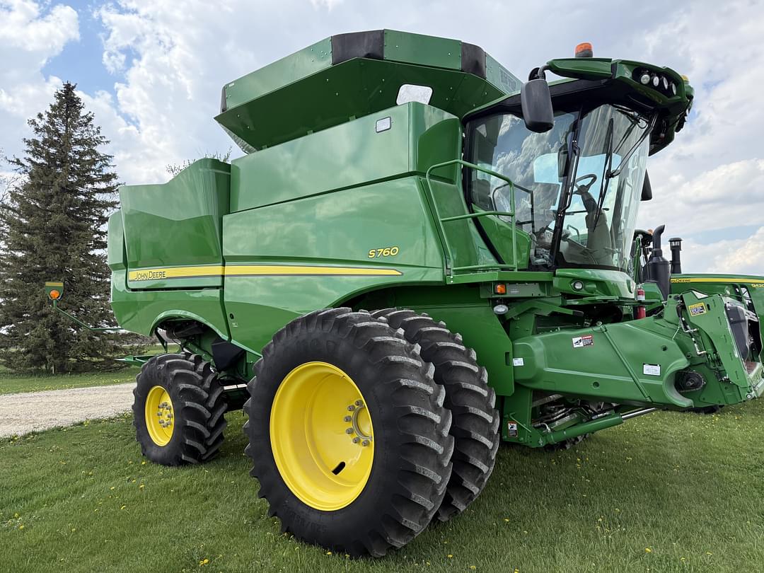 Image of John Deere S760 Primary image