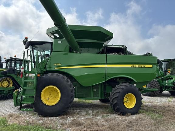 Image of John Deere S760 equipment image 1