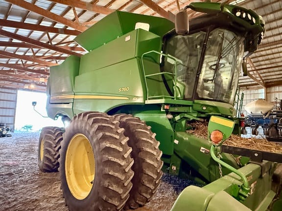 2018 John Deere S760 Equipment Image0
