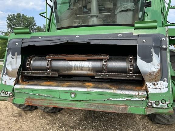 Image of John Deere S760 equipment image 2