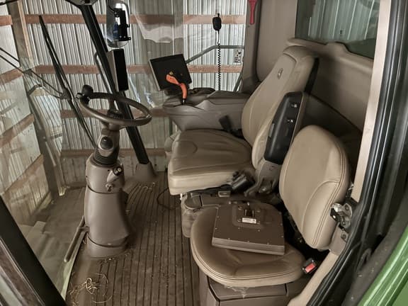 Image of John Deere S770 equipment image 4