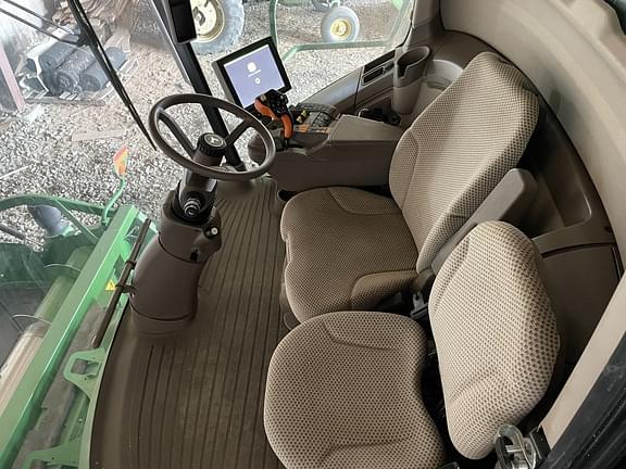 Image of John Deere S770 equipment image 4