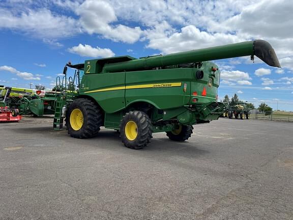 Image of John Deere S770 equipment image 1