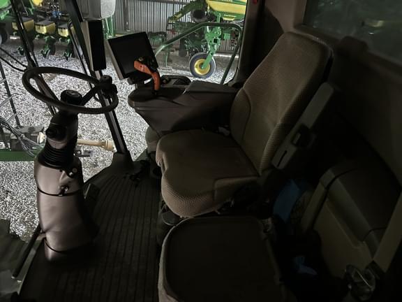 Image of John Deere S770 equipment image 4