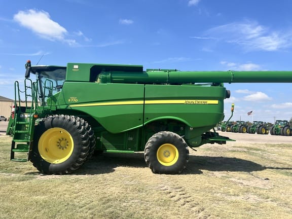 2018 John Deere S770 Equipment Image0